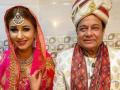 Former Bigg Boss contestants Jasleen Matharu and Anup Jalota's wedding pics goes viral - Hindi News | Former Bigg Boss contestants Jasleen Matharu and Anup Jalota's wedding pics goes viral | Latest entertainment News at Lokmattimes.com