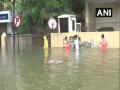 Mumbai local trains suspended due to heavy rainfall and waterlogging - Hindi News | Mumbai local trains suspended due to heavy rainfall and waterlogging | Latest maharashtra News at Lokmattimes.com