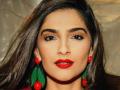 Sonam Kapoor slams ‘racism’ against Indian students stranded in Ukraine - Hindi News | Sonam Kapoor slams ‘racism’ against Indian students stranded in Ukraine | Latest entertainment News at Lokmattimes.com