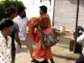 Four sadhus brutally thrashed by mob on suspicion of being child-lifters in Sangli - Hindi News | Four sadhus brutally thrashed by mob on suspicion of being child-lifters in Sangli | Latest maharashtra News at Lokmattimes.com
