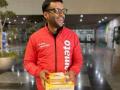 Zomato CEO Deepinder Goyal becomes delivery executive on New Year`s eve - Hindi News | Zomato CEO Deepinder Goyal becomes delivery executive on New Year`s eve | Latest business News at Lokmattimes.com