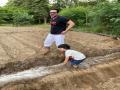 Saif Ali Khan and son Taimur try their hand in farming at their native in Pataudi - Hindi News | Saif Ali Khan and son Taimur try their hand in farming at their native in Pataudi | Latest entertainment News at Lokmattimes.com