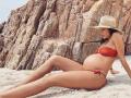 Mommy-to-be Lisa Haydon shares glimpse of her beach bikini shoot - Hindi News | Mommy-to-be Lisa Haydon shares glimpse of her beach bikini shoot | Latest lifestyle News at Lokmattimes.com