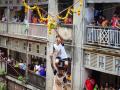 Over Hundred injured during Dahi Handi celebration in Mumbai - Hindi News | Over Hundred injured during Dahi Handi celebration in Mumbai | Latest maharashtra News at Lokmattimes.com