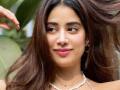 Janhvi Kapoor buys Rs 65 crore duplex bungalow in Bandra - Hindi News | Janhvi Kapoor buys Rs 65 crore duplex bungalow in Bandra | Latest entertainment News at Lokmattimes.com