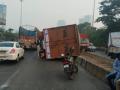 Mumbai Traffic Update: Overturned Container Slows Thane-Belapur Road; Commuters Advised MIDC Diversion - Hindi News | Mumbai Traffic Update: Overturned Container Slows Thane-Belapur Road; Commuters Advised MIDC Diversion | Latest maharashtra News at Lokmattimes.com