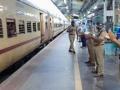 Approximately 1.5 lakh tickets booked within 2 hrs for trains running from June 1 - Hindi News | Approximately 1.5 lakh tickets booked within 2 hrs for trains running from June 1 | Latest national News at Lokmattimes.com