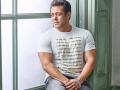 Salman Khan urges fans to not support piracy ahead of Radhe's release - Hindi News | Salman Khan urges fans to not support piracy ahead of Radhe's release | Latest entertainment News at Lokmattimes.com