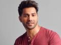 Varun Dhawan to provide money and food to daily wage workers on his birthday - Hindi News | Varun Dhawan to provide money and food to daily wage workers on his birthday | Latest entertainment News at Lokmattimes.com