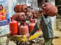 Domestic cooking gas LPG price hiked by Rs 50 per cylinder - Hindi News | Domestic cooking gas LPG price hiked by Rs 50 per cylinder | Latest business News at Lokmattimes.com