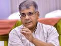 VBA chief Prakash Ambedkar accuses Sharad Pawar of siding with BJP - Hindi News | VBA chief Prakash Ambedkar accuses Sharad Pawar of siding with BJP | Latest maharashtra News at Lokmattimes.com