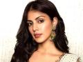 Bombay High Court Reserves Decision on Quashing LOC Against Rhea Chakraborty and Family - Hindi News | Bombay High Court Reserves Decision on Quashing LOC Against Rhea Chakraborty and Family | Latest entertainment News at Lokmattimes.com