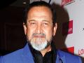 Mahesh Manjrekar caught abusing and slapping a man, shocking video goes viral - Hindi News | Mahesh Manjrekar caught abusing and slapping a man, shocking video goes viral | Latest entertainment News at Lokmattimes.com