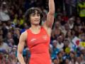 Vinesh Phogat Hospitalised in Paris Due To Dehydration: Reports - Hindi News | Vinesh Phogat Hospitalised in Paris Due To Dehydration: Reports | Latest other-sports News at Lokmattimes.com