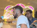 Virat Kohli Spotted at Mumbai Airport Ahead of Long-Awaited Vijay Hazare Trophy Return (VIDEO) - Hindi News | Virat Kohli Spotted at Mumbai Airport Ahead of Long-Awaited Vijay Hazare Trophy Return (VIDEO) | Latest cricket News at Lokmattimes.com