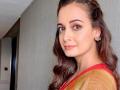 Dia Mirza gears up for her second marriage, shares a glimpse of her mehendi ceremony - Hindi News | Dia Mirza gears up for her second marriage, shares a glimpse of her mehendi ceremony | Latest entertainment News at Lokmattimes.com