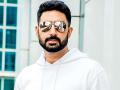 Girl asks Abhishek Bachchan for hash, actor shares address of Mumbai Police - Hindi News | Girl asks Abhishek Bachchan for hash, actor shares address of Mumbai Police | Latest entertainment News at Lokmattimes.com