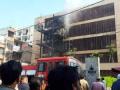 Lucknow: 2 dead, 15 injured as fire breaks out in Hazratganj's Levana hotel - Hindi News | Lucknow: 2 dead, 15 injured as fire breaks out in Hazratganj's Levana hotel | Latest national News at Lokmattimes.com