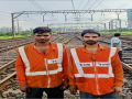 Major train mishap averted in Kalyan, after cracks spotted on tracks - Hindi News | Major train mishap averted in Kalyan, after cracks spotted on tracks | Latest maharashtra News at Lokmattimes.com