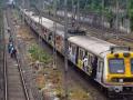 Technical issue hits harbour line, trains running late - Hindi News | Technical issue hits harbour line, trains running late | Latest maharashtra News at Lokmattimes.com