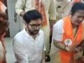 Aaditya Thackeray Offers Prayers at Lower Parel Temple Ahead of Nomination Filing (Watch Video) - Hindi News | Aaditya Thackeray Offers Prayers at Lower Parel Temple Ahead of Nomination Filing (Watch Video) | Latest mumbai News at Lokmattimes.com