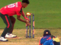 Abhishek Sharma Gets Run-Out After On-Field Mix-Up With Yadav During IND vs BAN Asia Cup 2025 Super 4 Match 4 (VIDEO) - Hindi News | Abhishek Sharma Gets Run-Out After On-Field Mix-Up With Yadav During IND vs BAN Asia Cup 2025 Super 4 Match 4 (VIDEO) | Latest cricket News at Lokmattimes.com
