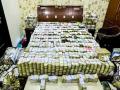 Agra: Rs 40 Crore Seized from Chappal Traders in Income Tax Raid - Hindi News | Agra: Rs 40 Crore Seized from Chappal Traders in Income Tax Raid | Latest national News at Lokmattimes.com