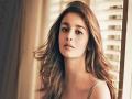 Insider reveals, why Alia Bhatt unfollowed SS Rajamouli, and deleted RRR posts - Hindi News | Insider reveals, why Alia Bhatt unfollowed SS Rajamouli, and deleted RRR posts | Latest entertainment News at Lokmattimes.com