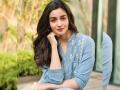Alia Bhatt turns producer for the first time with dark comedy "Darlings' - Hindi News | Alia Bhatt turns producer for the first time with dark comedy "Darlings' | Latest entertainment News at Lokmattimes.com