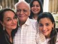 Alia Bhatt’s grandfather Narendra Razdan passes away at 93 - Hindi News | Alia Bhatt’s grandfather Narendra Razdan passes away at 93 | Latest entertainment News at Lokmattimes.com
