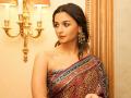 Alia Bhatt, Ananya Panday to Khushi Kapoor: TOP 5 Actresses Who Are Reinventing Saree Styles - Hindi News | Alia Bhatt, Ananya Panday to Khushi Kapoor: TOP 5 Actresses Who Are Reinventing Saree Styles | Latest lifestyle News at Lokmattimes.com