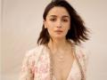 Deepika Padukone, Chitrangda Singh to Alia Bhatt: Actresses Who Slayed the Short Hair Trend - Hindi News | Deepika Padukone, Chitrangda Singh to Alia Bhatt: Actresses Who Slayed the Short Hair Trend | Latest lifestyle News at Lokmattimes.com