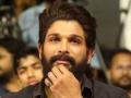 Allu Arjun’s House Attacked: OU-JAC Members Allege Threatening Calls From Fans of Pushpa 2 Actor - Hindi News | Allu Arjun’s House Attacked: OU-JAC Members Allege Threatening Calls From Fans of Pushpa 2 Actor | Latest entertainment News at Lokmattimes.com