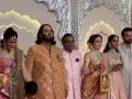 Anant Ambani and Radhika Merchant's Wedding: Groom and Family Arrive at Jio World Convention Centre (Watch Video) - Hindi News | Anant Ambani and Radhika Merchant's Wedding: Groom and Family Arrive at Jio World Convention Centre (Watch Video) | Latest entertainment News at Lokmattimes.com