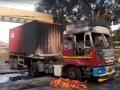 Thane: Trailer collision with high-voltage cables claims driver's life - Hindi News | Thane: Trailer collision with high-voltage cables claims driver's life | Latest maharashtra News at Lokmattimes.com