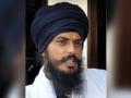 Amritpal Singh spent 45 minutes in gurudwara, changed clothes claims new report - Hindi News | Amritpal Singh spent 45 minutes in gurudwara, changed clothes claims new report | Latest national News at Lokmattimes.com
