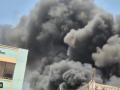 Andhra Pradesh Fire: Massive Blaze Erupts in Godown on Gutti Road in Anantapur (Watch Video) - Hindi News | Andhra Pradesh Fire: Massive Blaze Erupts in Godown on Gutti Road in Anantapur (Watch Video) | Latest national News at Lokmattimes.com