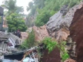 Andhra Pradesh House Collapse: One Dead, Several Injured As Massive Mountain Rocks Crash Into Homes in Vijayawada Amid Heavy Rains (Watch Video) - Hindi News | Andhra Pradesh House Collapse: One Dead, Several Injured As Massive Mountain Rocks Crash Into Homes in Vijayawada Amid Heavy Rains (Watch Video) | Latest national News at Lokmattimes.com
