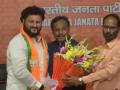 Lok Sabha Elections 2024: MP Anubhav Mohanty Joins BJP Days After Quitting BJD - Hindi News | Lok Sabha Elections 2024: MP Anubhav Mohanty Joins BJP Days After Quitting BJD | Latest national News at Lokmattimes.com