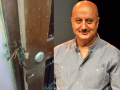 Anupam Kher Extends Gratitude to Mumbai Police for Apprehending Suspects Behind His Office Robbery - Hindi News | Anupam Kher Extends Gratitude to Mumbai Police for Apprehending Suspects Behind His Office Robbery | Latest entertainment News at Lokmattimes.com