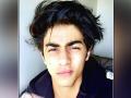 Mumbai Court allows Aryan Khan to travel abroad, returns his passport - Hindi News | Mumbai Court allows Aryan Khan to travel abroad, returns his passport | Latest entertainment News at Lokmattimes.com