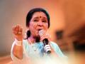After Farah Khan, veteran singer Asha Bhosle's Instagram account gets hacked - Hindi News | After Farah Khan, veteran singer Asha Bhosle's Instagram account gets hacked | Latest entertainment News at Lokmattimes.com