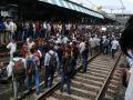 Mumbai Local Train Update: Trains Running Till Ambernath in Central Line Due to Rail Roko Protest at Badlapur Station (Watch Video) - Hindi News | Mumbai Local Train Update: Trains Running Till Ambernath in Central Line Due to Rail Roko Protest at Badlapur Station (Watch Video) | Latest mumbai News at Lokmattimes.com