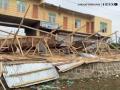 Baramulla Windstorm: Strong Winds Cause Damage in Rafiabad, Sopore, Zaingeer Areas (Watch Video) - Hindi News | Baramulla Windstorm: Strong Winds Cause Damage in Rafiabad, Sopore, Zaingeer Areas (Watch Video) | Latest national News at Lokmattimes.com