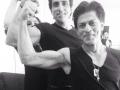 “Maybe in 100 Years I’ll Build a Body Like Yours”: Shah Rukh Khan Reacts to Sonu Sood’s Birthday Wish - Hindi News | “Maybe in 100 Years I’ll Build a Body Like Yours”: Shah Rukh Khan Reacts to Sonu Sood’s Birthday Wish | Latest entertainment News at Lokmattimes.com