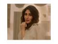 Bebo's reaction on shaking hands during #socialdistancing will make you go aww! - Hindi News | Bebo's reaction on shaking hands during #socialdistancing will make you go aww! | Latest entertainment News at Lokmattimes.com