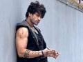 Shalin Bhanot gets injured while performing a stunt for his show Bekaaboo - Hindi News | Shalin Bhanot gets injured while performing a stunt for his show Bekaaboo | Latest entertainment News at Lokmattimes.com