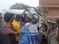 12 people killed as car rams into tanker on Bengaluru-Hyderabad highway - Hindi News | 12 people killed as car rams into tanker on Bengaluru-Hyderabad highway | Latest national News at Lokmattimes.com