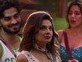 Bigg Boss Marathi 5: Varsha Usgaonkar Steps In to Resolve Nikki Tamboli and Arbaaz Patel Feud (Watch Video) - Hindi News | Bigg Boss Marathi 5: Varsha Usgaonkar Steps In to Resolve Nikki Tamboli and Arbaaz Patel Feud (Watch Video) | Latest entertainment News at Lokmattimes.com