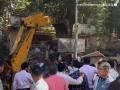 Mumbai BMC Cracks Down on Encroachments: 30 Illegal Shops Demolished Near Matunga Station - Hindi News | Mumbai BMC Cracks Down on Encroachments: 30 Illegal Shops Demolished Near Matunga Station | Latest navi-mumbai News at Lokmattimes.com